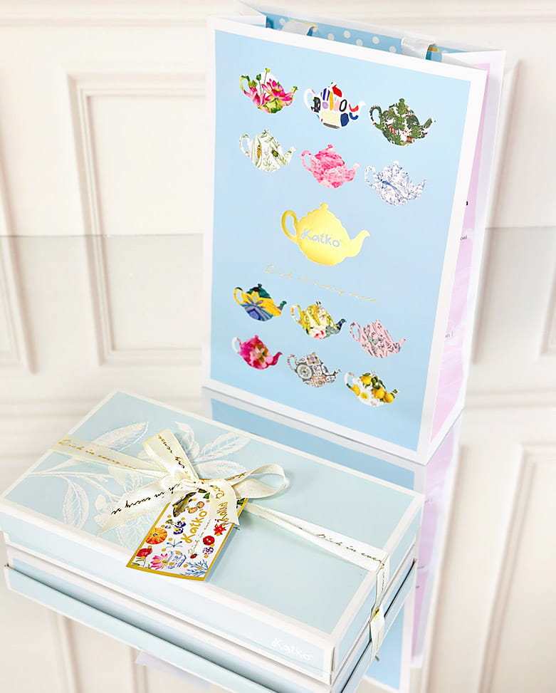 Almond Blossom - tea clutch set